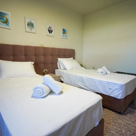 Theo And Ms Luxurious By Filos Inc Κως Πόλη