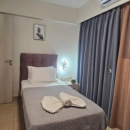 Theo And Ms Luxurious Kos-Stadt