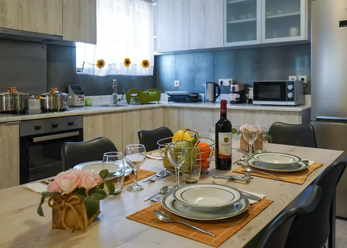 Apartmán Theo And Ms Luxurious By Filos Inc