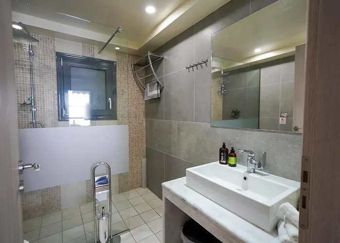 דירה Theo And Ms Luxurious By Filos Inc