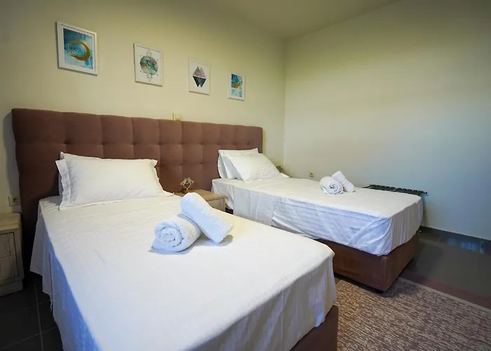 Theo And Ms Luxurious By Filos Inc بلدة كوس