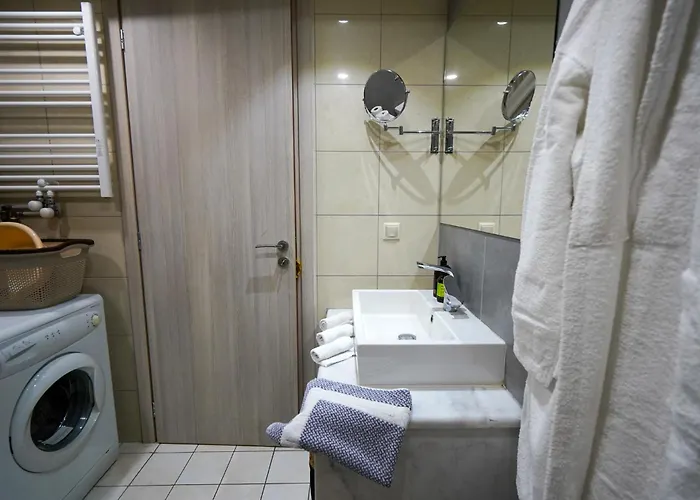 شقة Theo And Ms Luxurious By Filos Inc